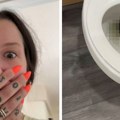 Ušla u kupatilo, podigla dasku, a onda se sledila: Ugledala je jezivu stvar i odmah otišla u bolnicu!