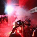 Agencija AP: Haos u Novom Sadu izazvala policija, ispaljivala je suzavac i jurišala na mirne demonstrante