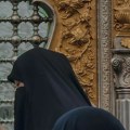 (Video) Skandal trese Švedsku, imam govorio kako muškarci da "obuzdaju neposlušne žene" Reagovali i političari: Treba da…