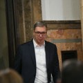 Vučić o plaćanju karticama na pumpama i platama u NIS-u: Pitaćemo Ruse, ali će to svakako predstavljati ogroman problem