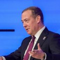 Medvedev: Rusija ima pravo na simetričan odgovor
