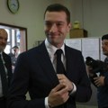 Predsednički izbori u Francuskoj 2027: Nacionalno okupljanje ubedljivo vodi, traje borba za drugo mesto