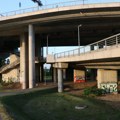 Horor ispod Mosta na Adi: Radnici tokom košenja trave pronašli telo