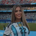 Temperatura "raste" zbog nje! Kada se žena fudbalera Argentine pojavi, mnogi navijači više ne gledaju fudbal.