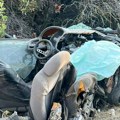 Uznemirujuć snimak! Potpuno uništenje: Od automobila nije ostalo ništa, vatrogasci izvlačili žrtve