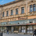 Radnici Robnih kuća „Beograd“ izlaze na protest: Traže milione za neisplaćene otpremnine Radnici Robnih kuća „Beograd“…