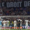 Ultrasi ljuti na fudbalere Liona: Nemojte da ukaljate dres