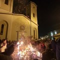 Evo kada je svečano paljenje badnjaka u gornjomilanovačkoj crkvi Svete Trojice i crkvi Svetog Vaznesenja u Čačku