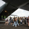 FOTO U toku evakuacija turista sa Nove Kaledonije, vojska čuva zgrade institucija: Makron večeras stiže na pregovore