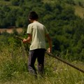 Porodici Mišković u selu Konjuhe kuća izgorela do temelja! Tetka sve ostavila i posvetila se deci bolesne sestre, a oni žele…