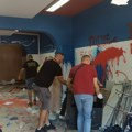 Demolirane prostorije SNS u Novom Sadu: Polomljena stakla i skinute kamere