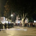 Protest u Nišu: Građani i studenti „šetali“ policiju iz ulice u ulicu, ovog puta bez odlaska do SNS-a