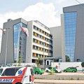 Otkrivamo stanje ranjenog mladića (29) u Kruševcu! Pucao mu u grudi ispred kuće, muškarac hitno operisan, evo koje je povrede…