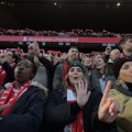 Carlsberg inicirao izvođenje himne „You’ll Never Walk Alone“ na britanskom znakovnom jeziku kako bi svaki navijač bio deo…
