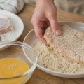 Vrhunski kuvar pri pohovanju umesto brašna koristi ovo: Šnicle su savršeno pržene, korica hrskava, a ukus odličan