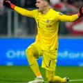 (Video) Dominik Livaković je novi golman Barselone. Potpisao ugovor do 2030. godine.
