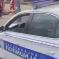 Teška nesreća kod Karađorđevog parka: Točak otpao sa autobusa i pogodio 2 žene, jednu reanimiraju (video)