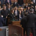 Marinika čak 25 minuta udarala o sto u Skupštini: Vučević ukazao na poseban trenutak beščašća opozicije