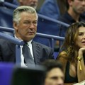 Prvo slagala odakle je, a sad tvrdi da gubi akcenat zbog bolesti: Izjava žene Aleka Boldvina zbog koje se svet krsti