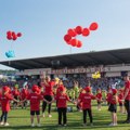 Stadion „Čair“ dobio najlepše boje – deca iz niških vrtića plesala do znanja i zdravlja