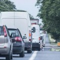 Amss upozorava na oprez na putevima Na graničnim prelazima Batrovci i Šid teretnjaci čekaju po tri sata