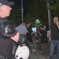 ANEM: Policija udarala štitom i otimala telefon novinaru Vuku Cvijiću
