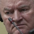 "Drži se nekako" General Mladić u teškom zdravstvenom stanju