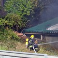 Urušio se krov od magacina: Oglasio se MUP: 44 vatrogasca gase požar u Malom Mokrom Lugu