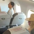 Šok snimak Karleuše i Cece iz aviona: Ražnatovićka sva nasmejana, a Jelena ni da pisne, krije se ispod šešira