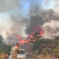 (Foto, video) vojska pomaže u gašenju buktinje, ljudi hitno evakuisani! Apokaliptični prizori iz Crne Gore: 14 mesta bez…