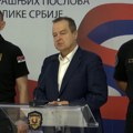 Dačić: Povređeno 27 policajaca i 80 građana, podneto 47 prekršajnih prijava