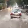 (Video) Poplavljene ulice, saobraćaj otežan: Haos u Kraljevu nakon jake kiše