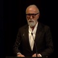 Dino Merlin u suzama na komemoraciji Halidu Bešliću: Slomio se pred svima, cela sala ridala u suzama: "Mnoge će vode Bosnom…