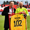 Ognjenu Čančareviću od Radničkog dres sa brojem 102 - Simbol zvaničnih utakmica na kojima je branio mrežu "crvenih"