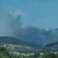 Veliki požar u Grčkoj: Na terenu 42 vatrogasca, 2 pešadijska tima, pet aviona i deset vatrogasnih vozila!