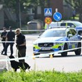 "Počivaj u miru, sine moj, tata te mnogo voli": Mladić sa Kosova greškom ubijen u Švedskoj?