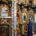 U karlovačkoj donjoj crkvi u toku radovi na oltarskoj pregradi: Ikone i oplate dobijaju novi sjaj