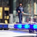 U filmskoj poteri pronađena i droga: Novosađanin (20) autom udario policijskog inspektora, a kada je savladan kod njegovog…