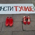 Protest protiv femicida: Još dva para crvenih ženskih cipela