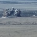 Bitka za Novomihajlovku: Avijacija FAB bombama spaljuje položaje Ukrajinaca (VIDEO)