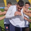 (Video) Pogledajte kako i zašto je golman „orlova“ Đorđe Petrović ostao bez majice Dobra atmosfera na treningu…