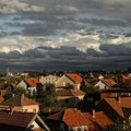Stiže nova oluja sa gradom: Sunčano vreme večeras zamenjuju oblaci, nastavlja se period nestabilnosti