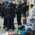 Više od 1.100 migranata stiglo u Veliki Britaniju, najveći broj zabeležen u jednom danu 2025.