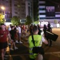 VIDEO: Policija posle ponoći potisnula građane koji su blokirali raskrsnicu kod Futoške pijace