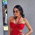 (Video) "pljuju me jer su mi uspele operacije": Maja Marinković u crvenoj haljini, silikoni samo što ne ispadnu: O Eliti 9…