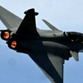 Francuska ulazi u obračun? Borbeni avioni u Emiratima, nosač aviona kreće ka žarištu Bliskog istoka