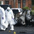 (Foto) Policija Severne Irske istražuje eksploziju automobila-bombe kao pokušaj ubistva