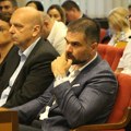 Žarku Mićinu upućena pretnja, naprednjaci krive blokadere