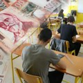 Učeničke stipendije i krediti, kako i do 81.000 dinara: Prijave od 1. do 30. septembra, evo ko ima pravo i šta treba od…