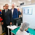 Vučić o novim radnim mestima i fabrici robota u Šapcu: Ovo je pionirski poduhvat, ovo je tek početak. Ovde će da radi 200…
